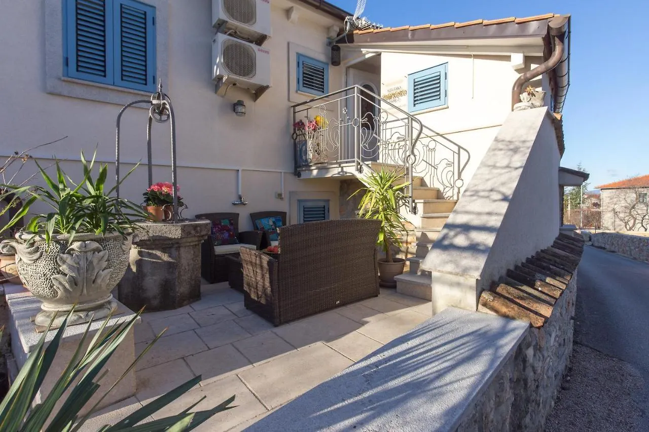 Studio Marocco Pinezići 0*,  Κροατία